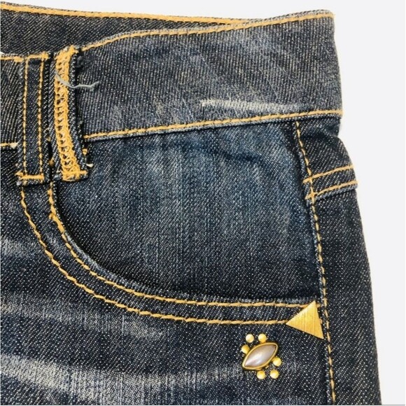 NWT Jolt Distressed Denim Jean Raw Edge Hem Jewel / Stud Accents Junior Size 5 - Picture 2 of 10